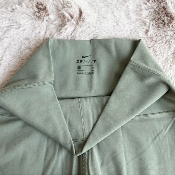 The Sage Biker Short 🌱 by Nike; Size Small - Picture 4 of 4